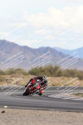 media/Nov-16-2025-Race Pace (Sun) [[8c5fa54630]]/Non Verified Riders (1st 20 Minutes)/5-Turn 15 (110pm)/